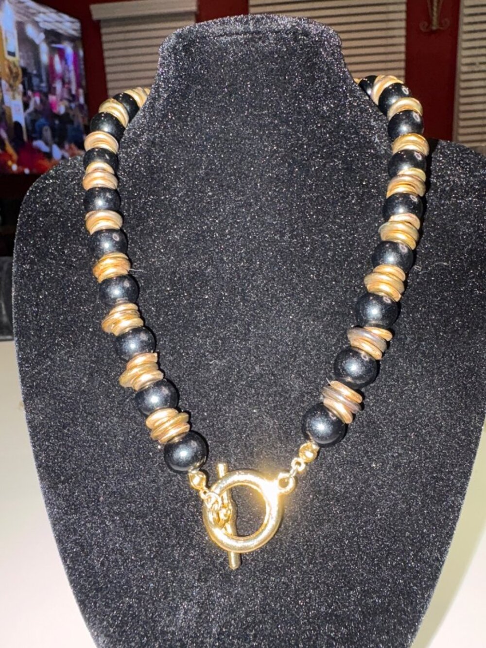 Vintage Black Gold Beaded Necklace thrashed, or distressed beads whimsigoth - Picture 2 of 6